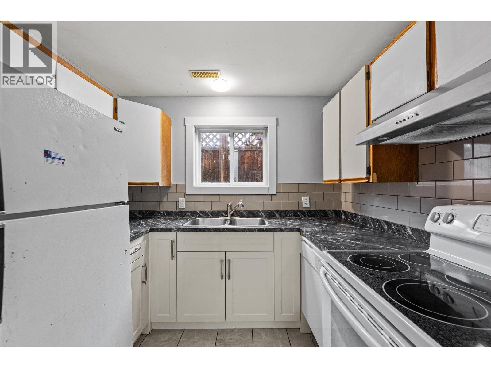 923 Fuller Avenue, Kelowna, British Columbia  V1Y 6X5 - Photo 25 - 10377670