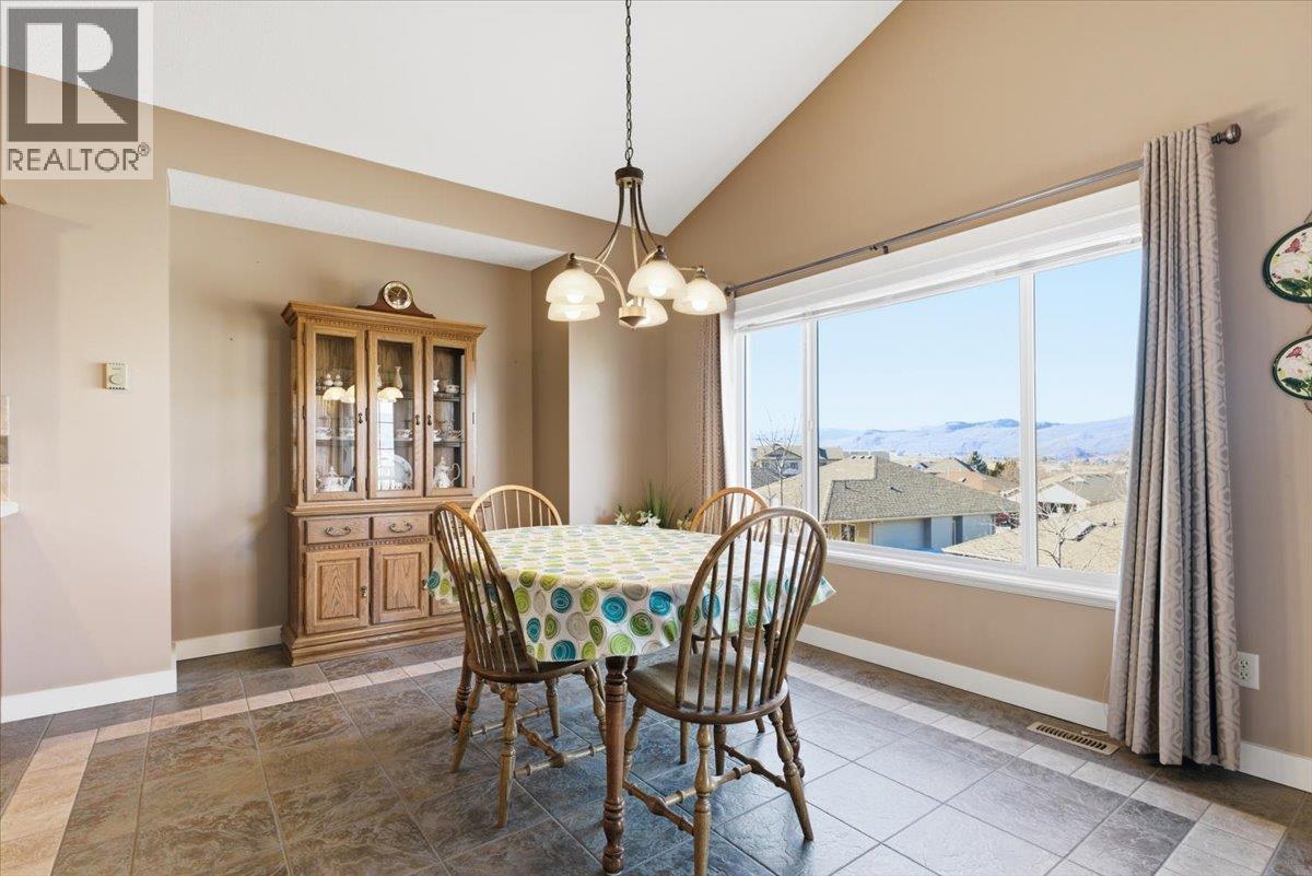 958 Mt Begbie Drive, Vernon, British Columbia  V1B 2Z5 - Photo 12 - 10377134