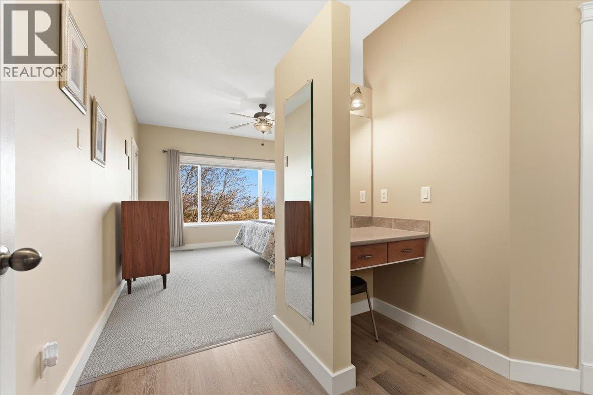 958 Mt Begbie Drive, Vernon, British Columbia  V1B 2Z5 - Photo 17 - 10377134