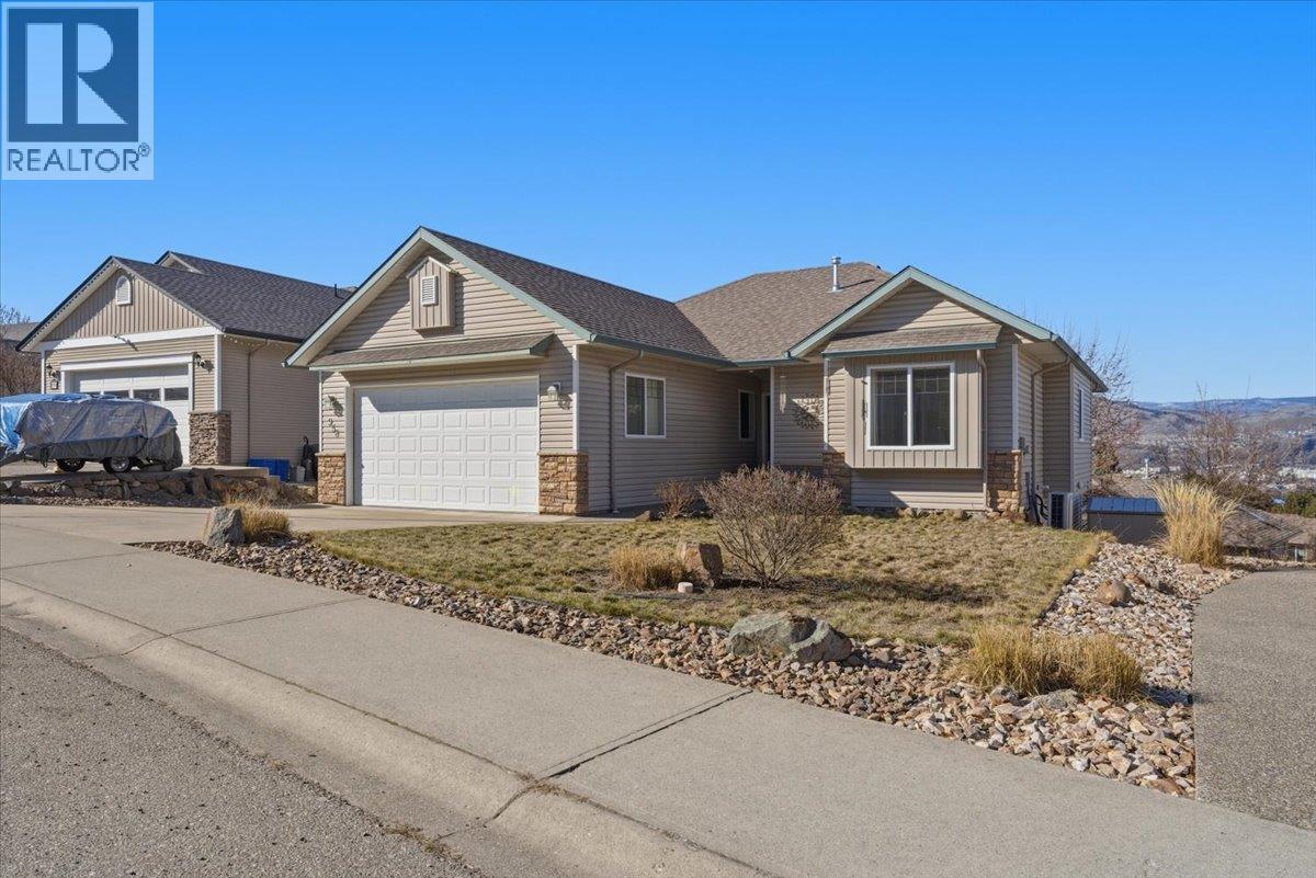 958 Mt Begbie Drive, Vernon, British Columbia  V1B 2Z5 - Photo 2 - 10377134