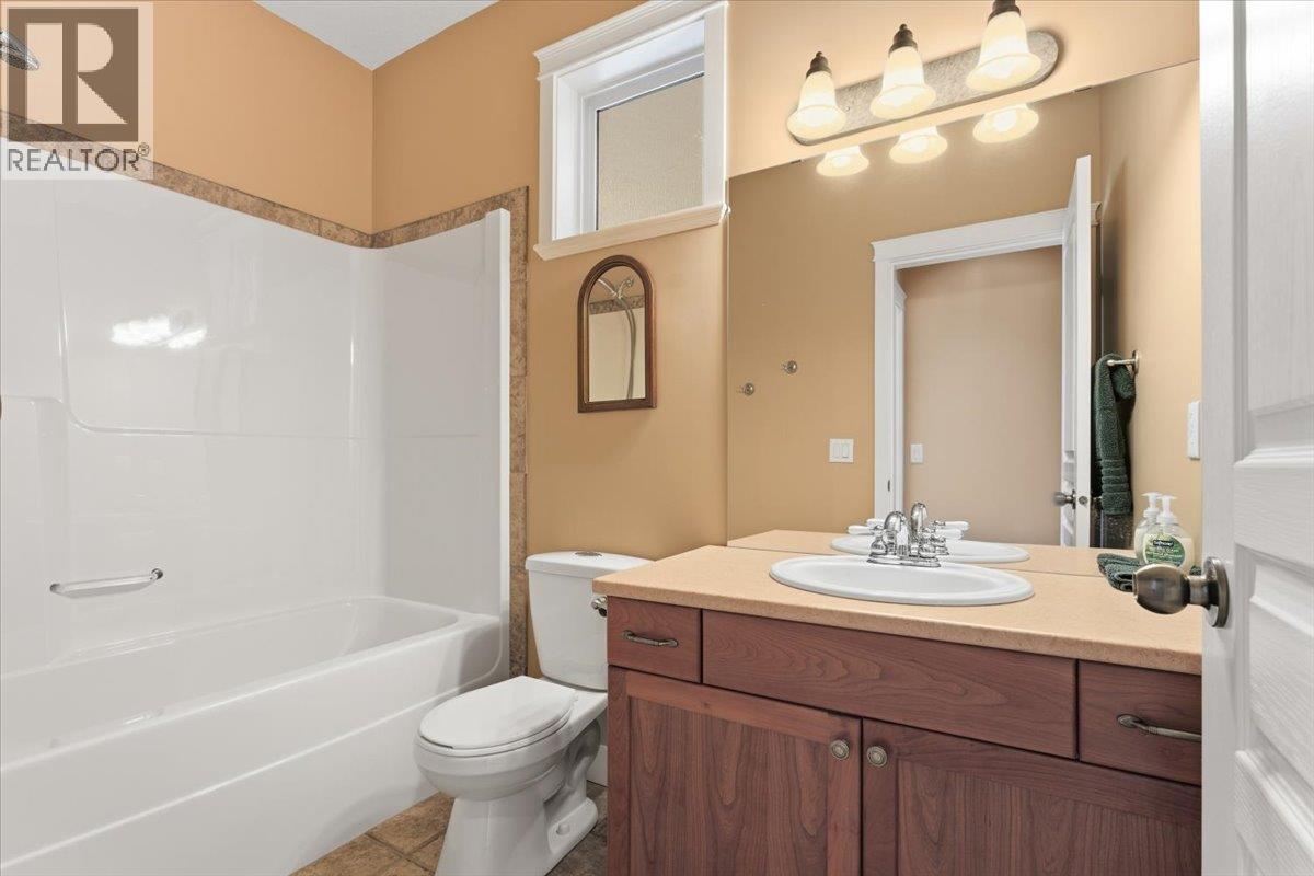 958 Mt Begbie Drive, Vernon, British Columbia  V1B 2Z5 - Photo 25 - 10377134