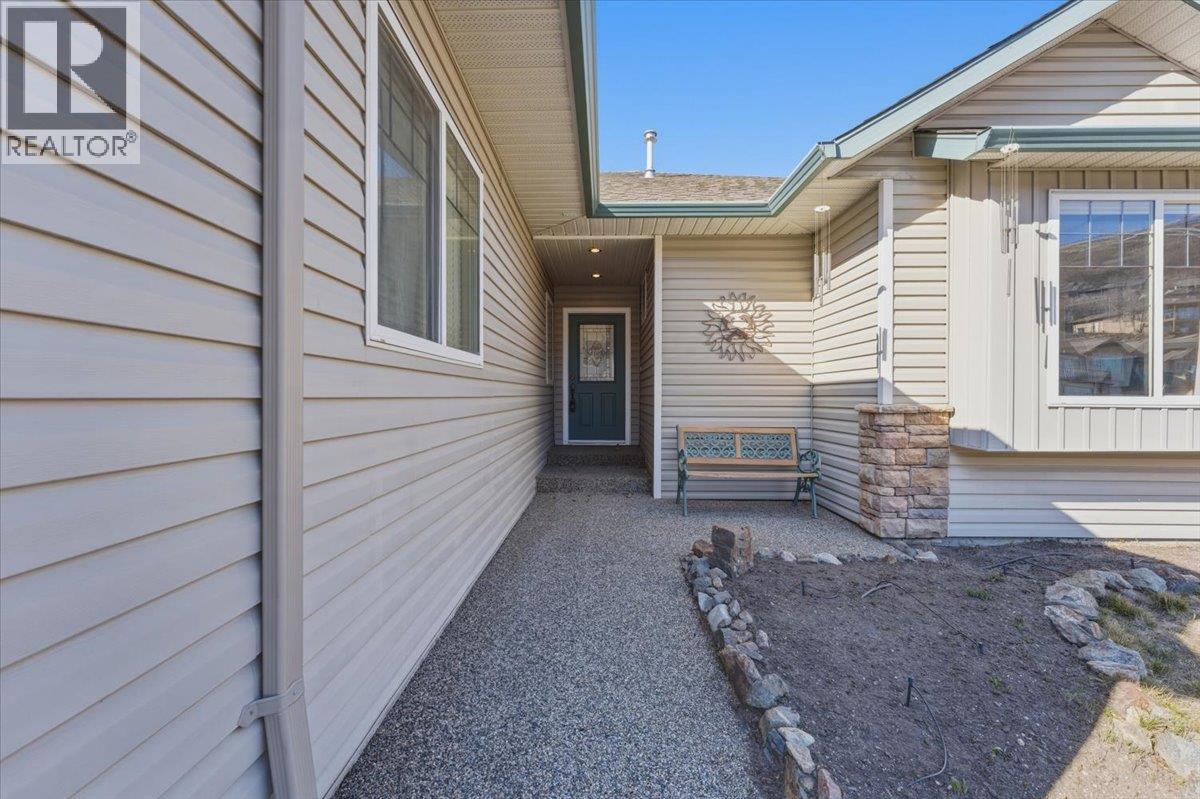 958 Mt Begbie Drive, Vernon, British Columbia  V1B 2Z5 - Photo 3 - 10377134