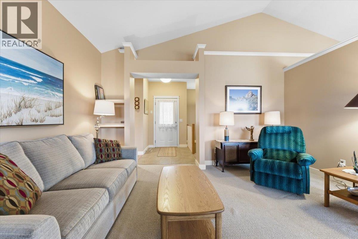 958 Mt Begbie Drive, Vernon, British Columbia  V1B 2Z5 - Photo 7 - 10377134