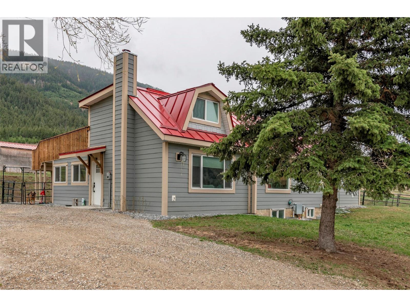6449 97 Highway, Falkland, British Columbia  V0E 1W0 - Photo 30 - 10378171