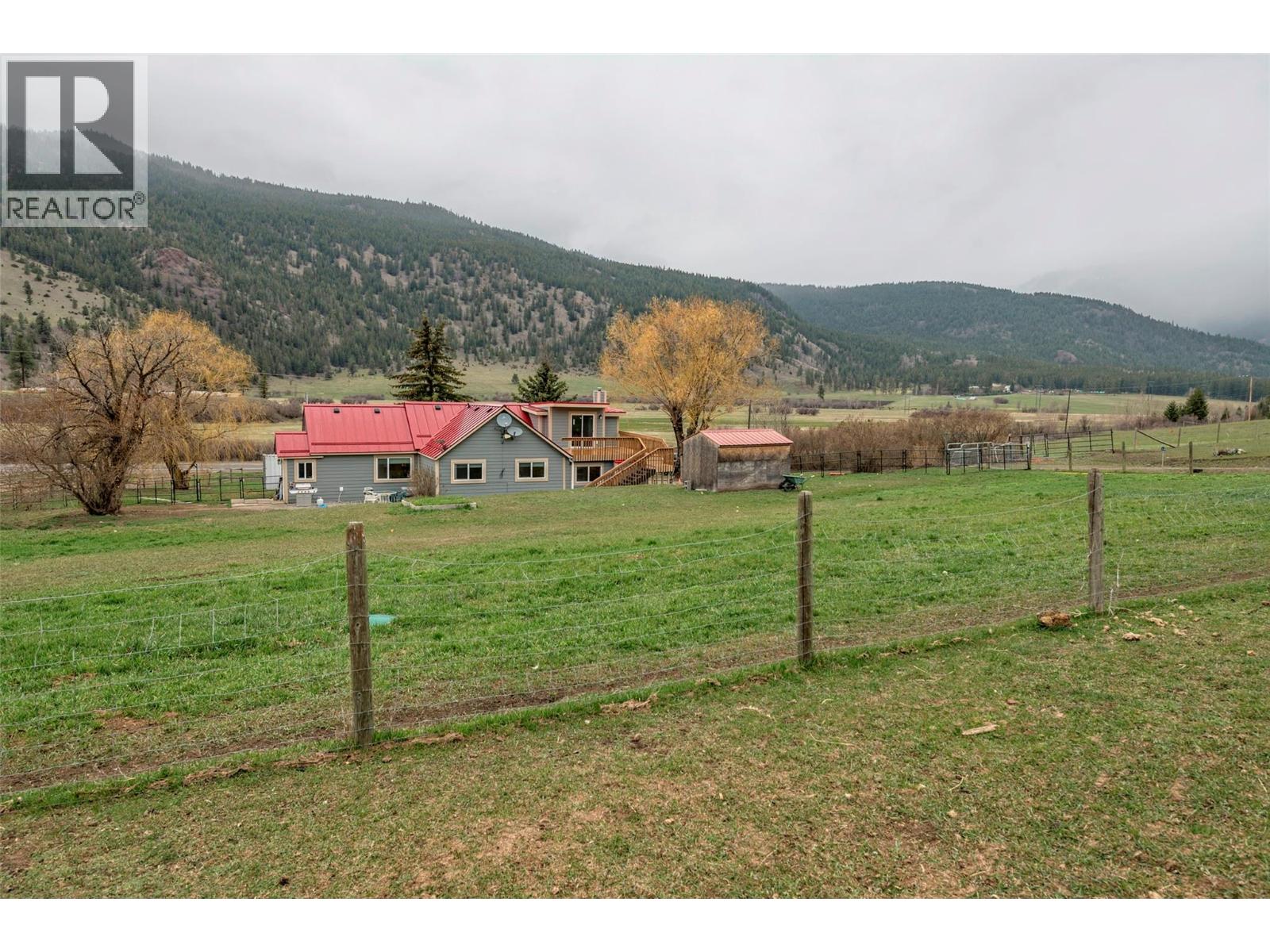 6449 97 Highway, Falkland, British Columbia  V0E 1W0 - Photo 37 - 10378171