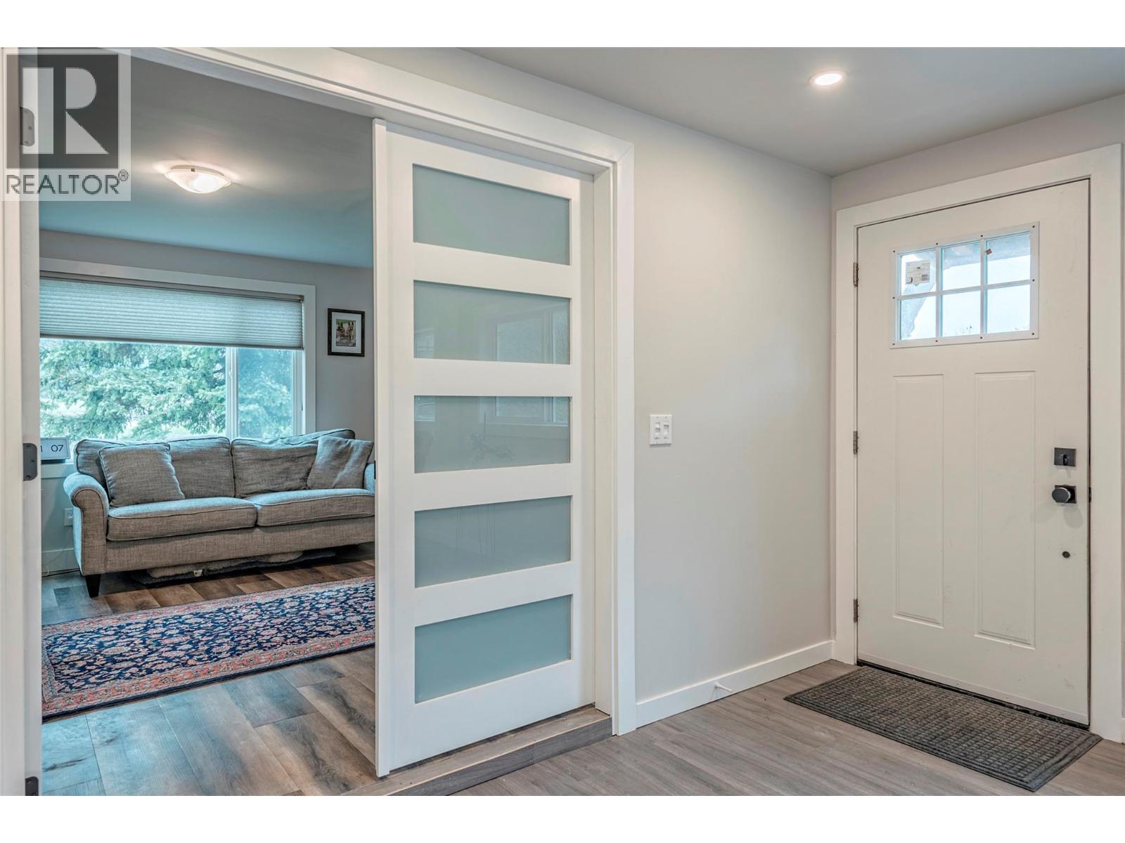 6449 97 Highway, Falkland, British Columbia  V0E 1W0 - Photo 5 - 10378171