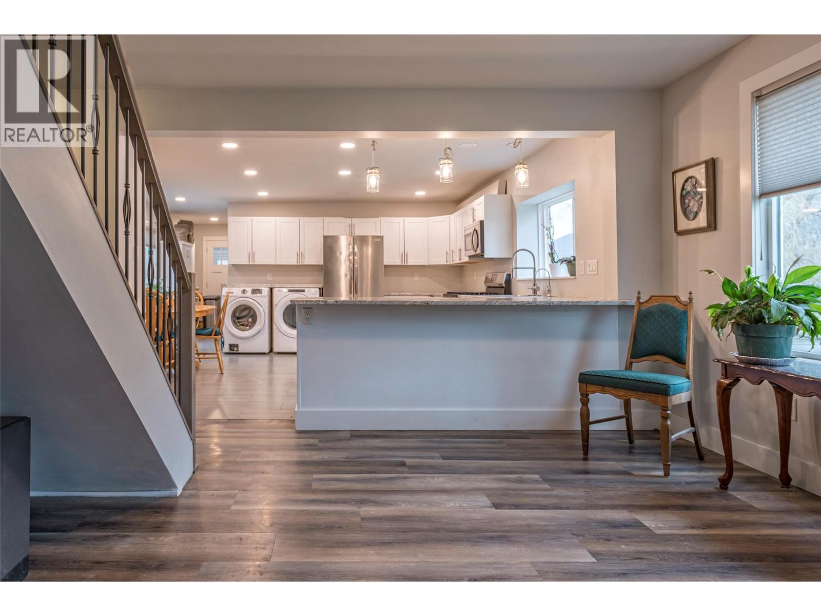 6449 97 Highway, Falkland, British Columbia  V0E 1W0 - Photo 9 - 10378171