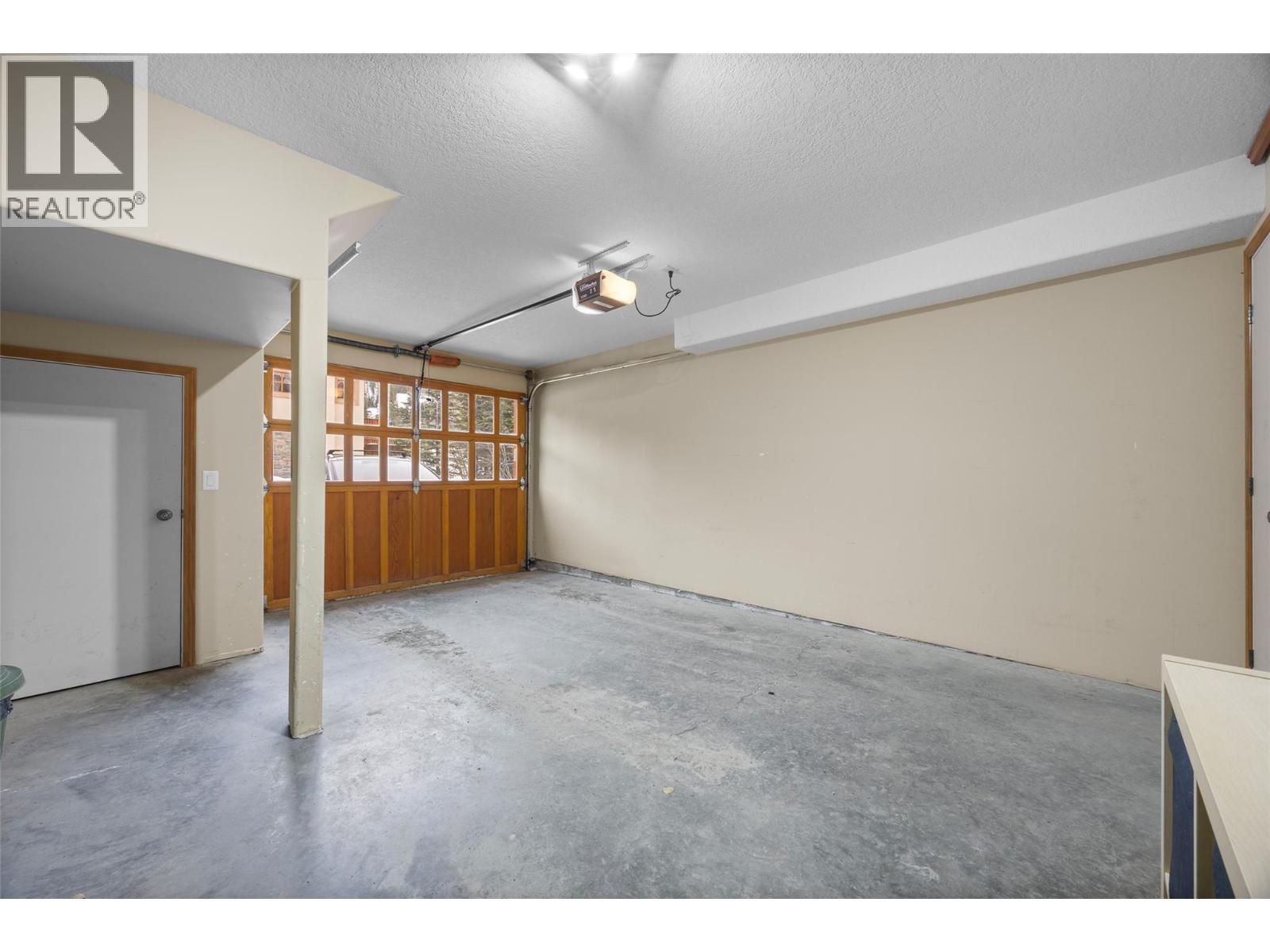 6000 Valley Drive Unit# 33, Sun Peaks, British Columbia  V0E 5N0 - Photo 24 - 10378078