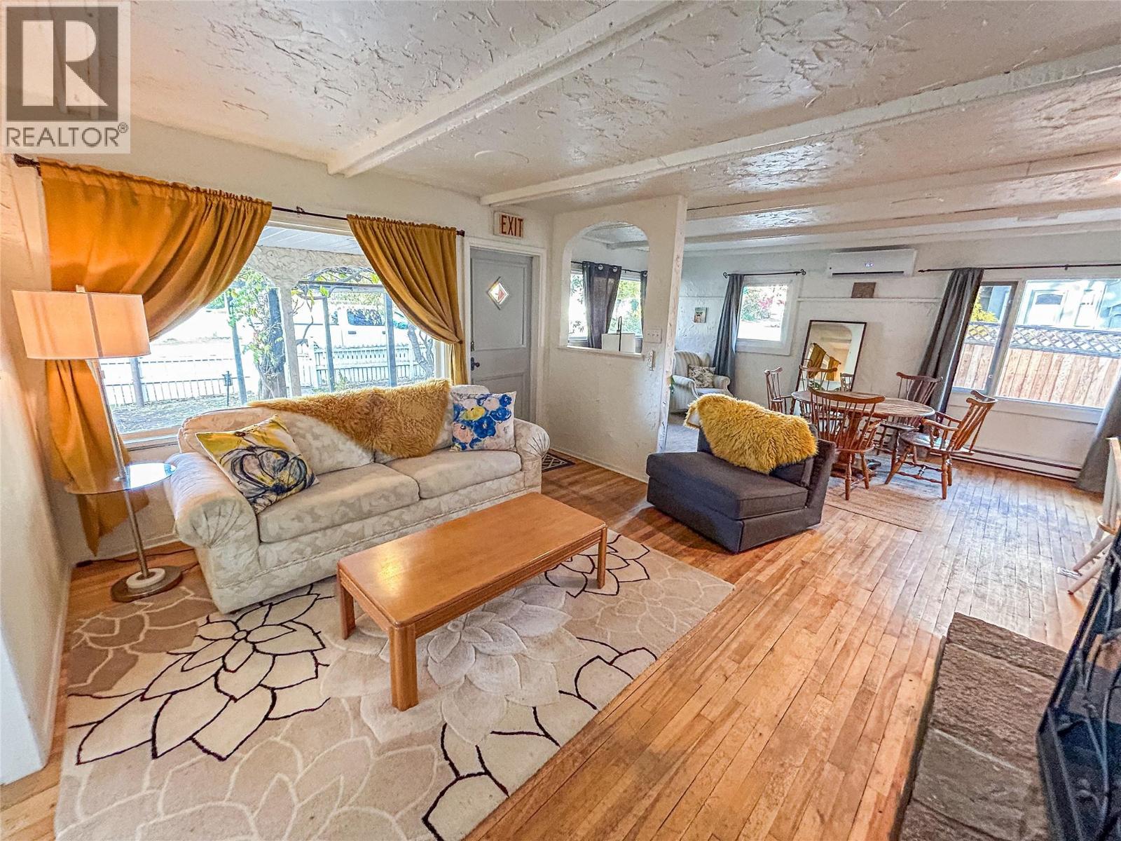 284 Robinson Avenue, Naramata, British Columbia  V0H 1N0 - Photo 6 - 10378023