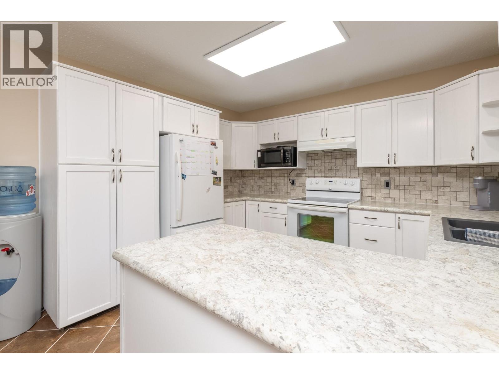 150 17 Street Ne, Salmon Arm, British Columbia  V1E 1P2 - Photo 8 - 10378135