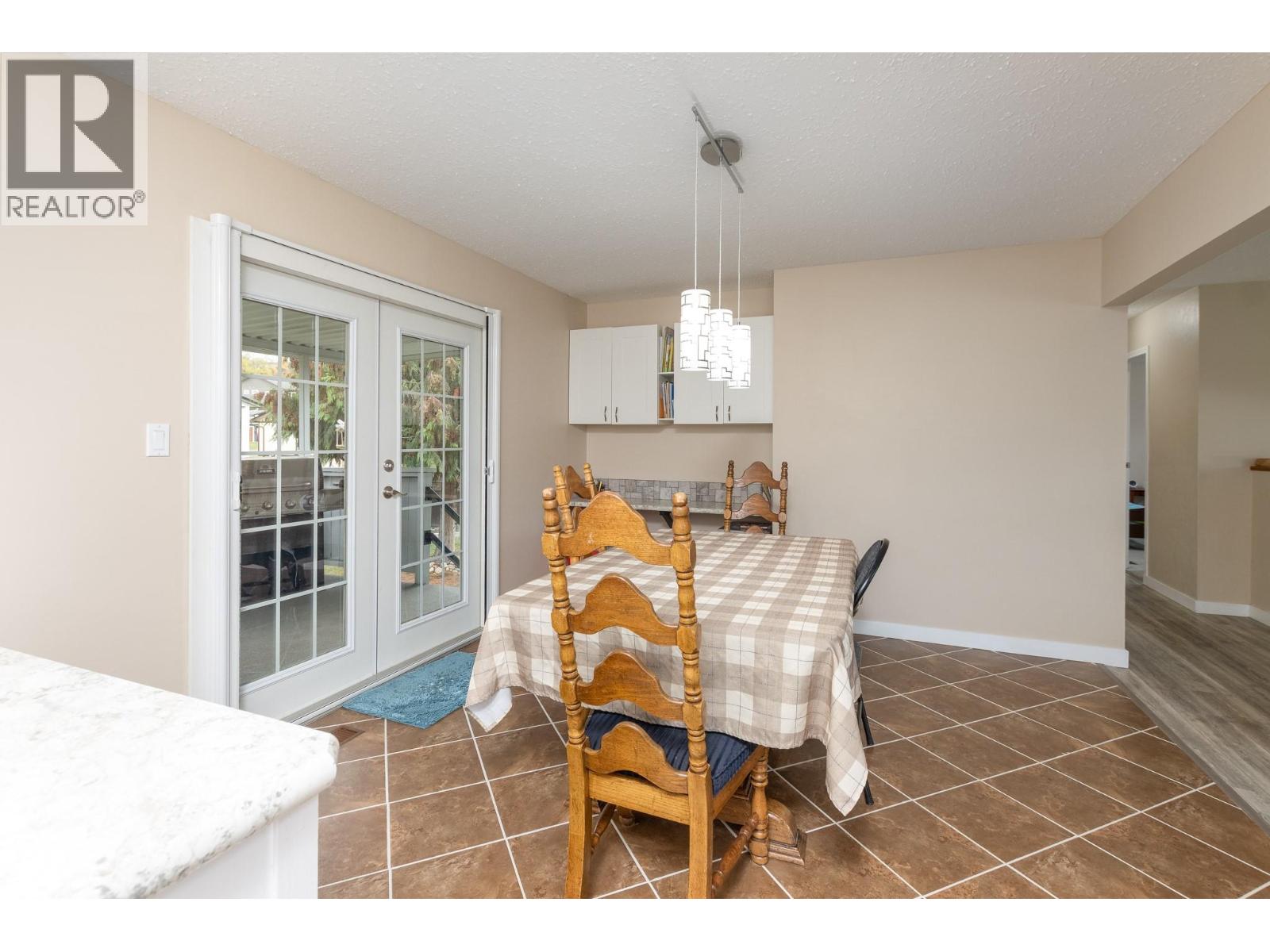 150 17 Street Ne, Salmon Arm, British Columbia  V1E 1P2 - Photo 9 - 10378135