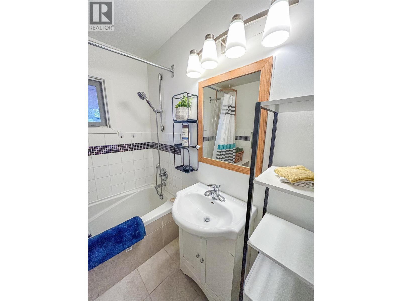 284 Robinson Avenue, Naramata, British Columbia  V0H 1N0 - Photo 18 - 10378063