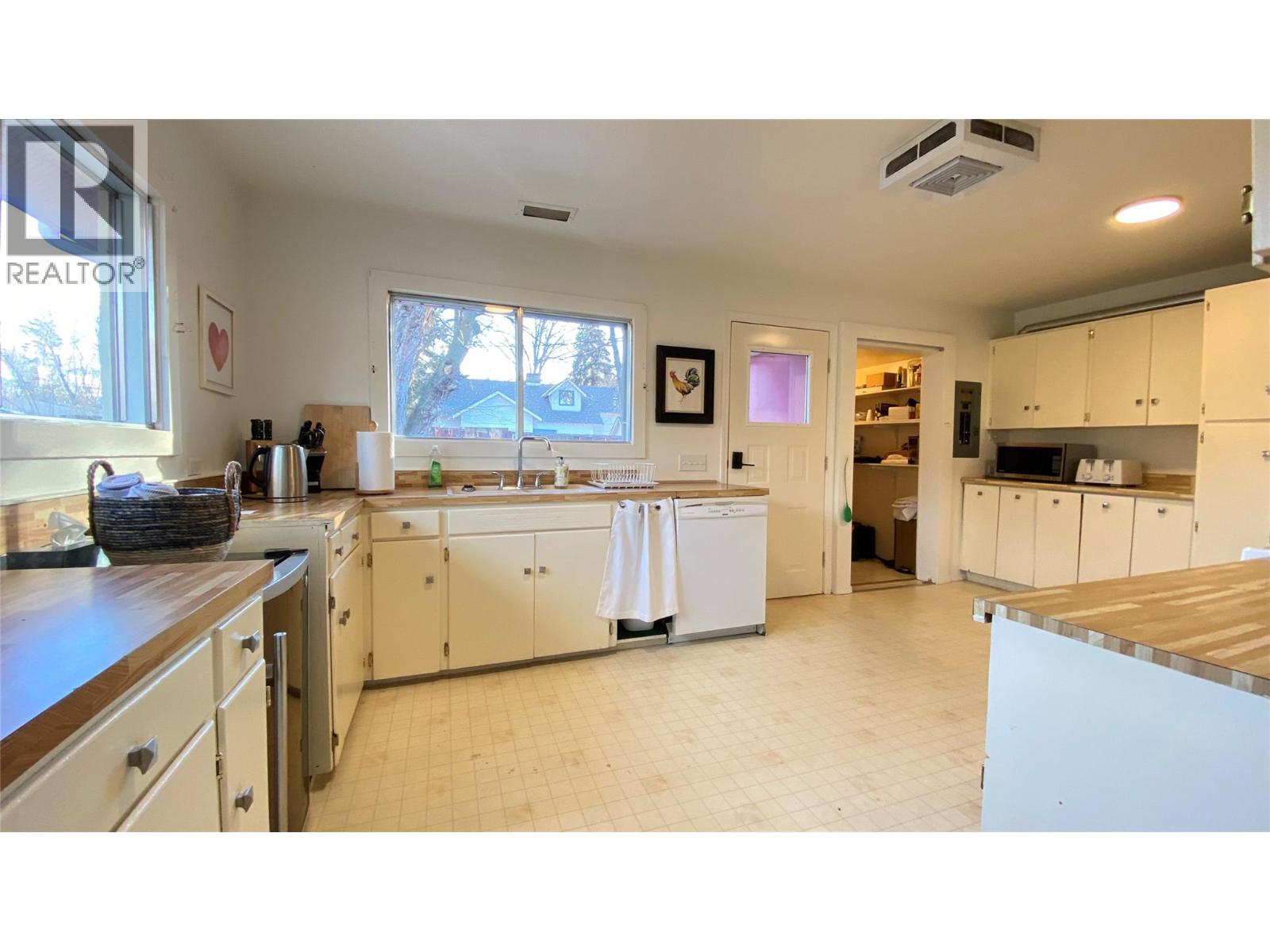 284 Robinson Avenue, Naramata, British Columbia  V0H 1N0 - Photo 20 - 10378063