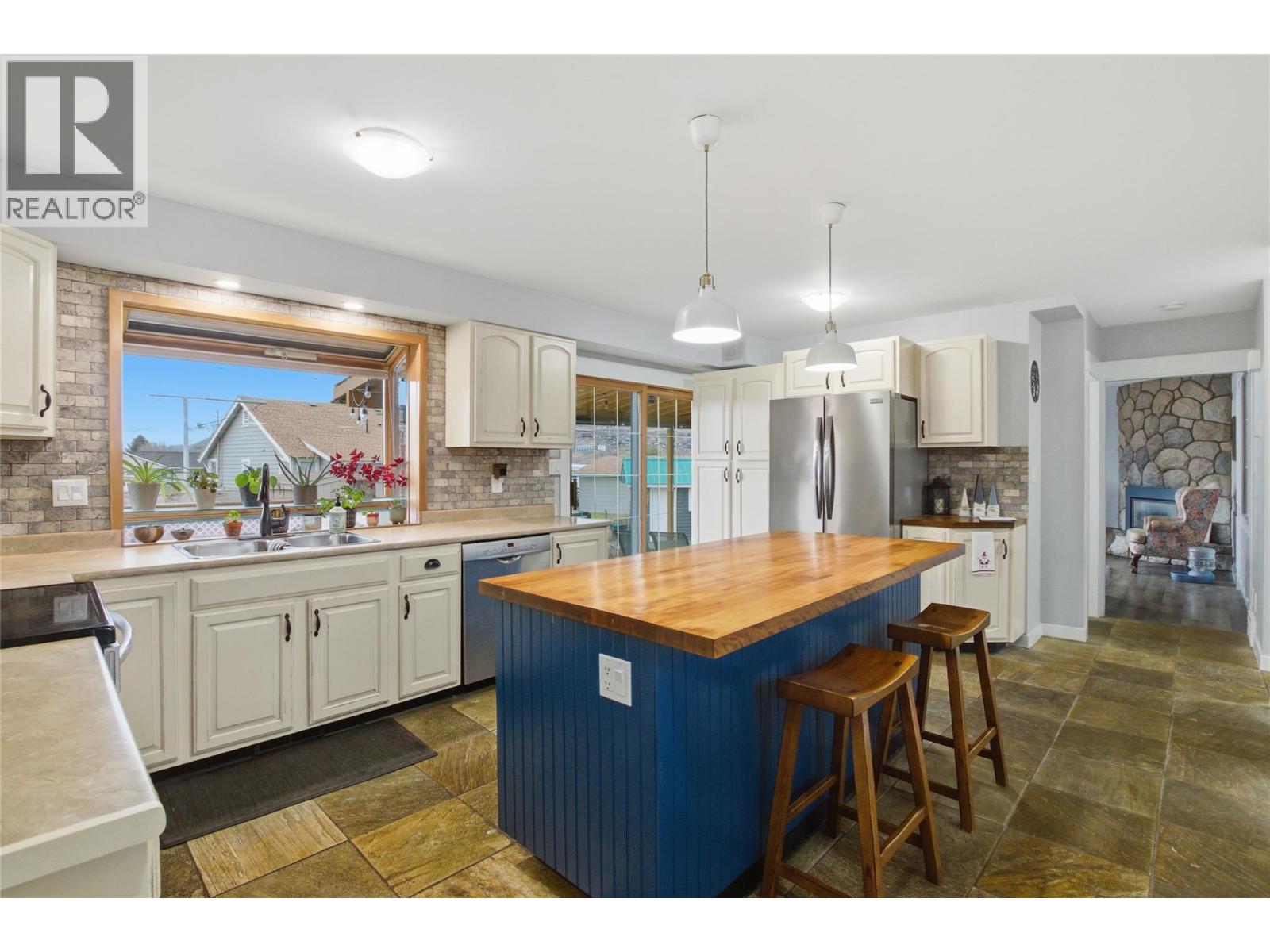 1834 Russet Wynd, Kamloops, British Columbia  V2C 4N5 - Photo 8 - 10377998