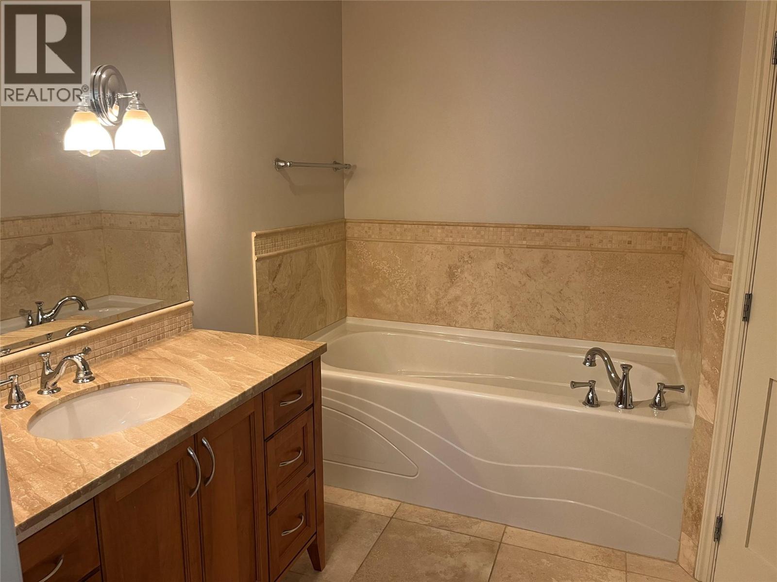 370 Battle Street Unit# 201, Kamloops, British Columbia  V2C 2L6 - Photo 18 - 10377799