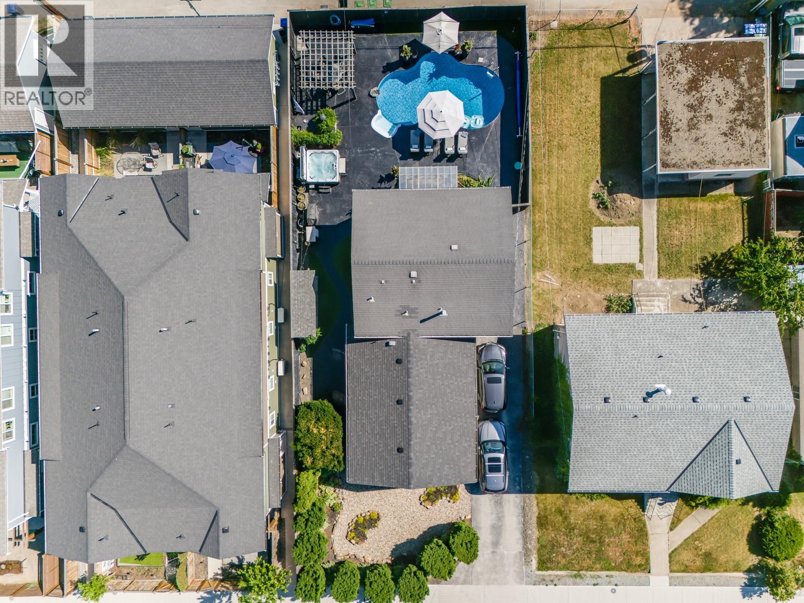 819 Cadder Avenue, Kelowna, British Columbia  V1Y 5N7 - Photo 2 - 10377344