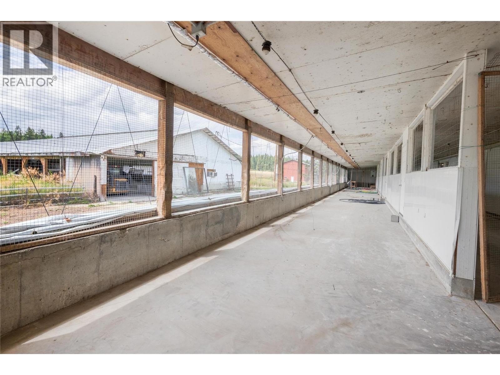 4780 Sleepy Hollow Road, Spallumcheen, British Columbia  V4Y 0T8 - Photo 12 - 10378276