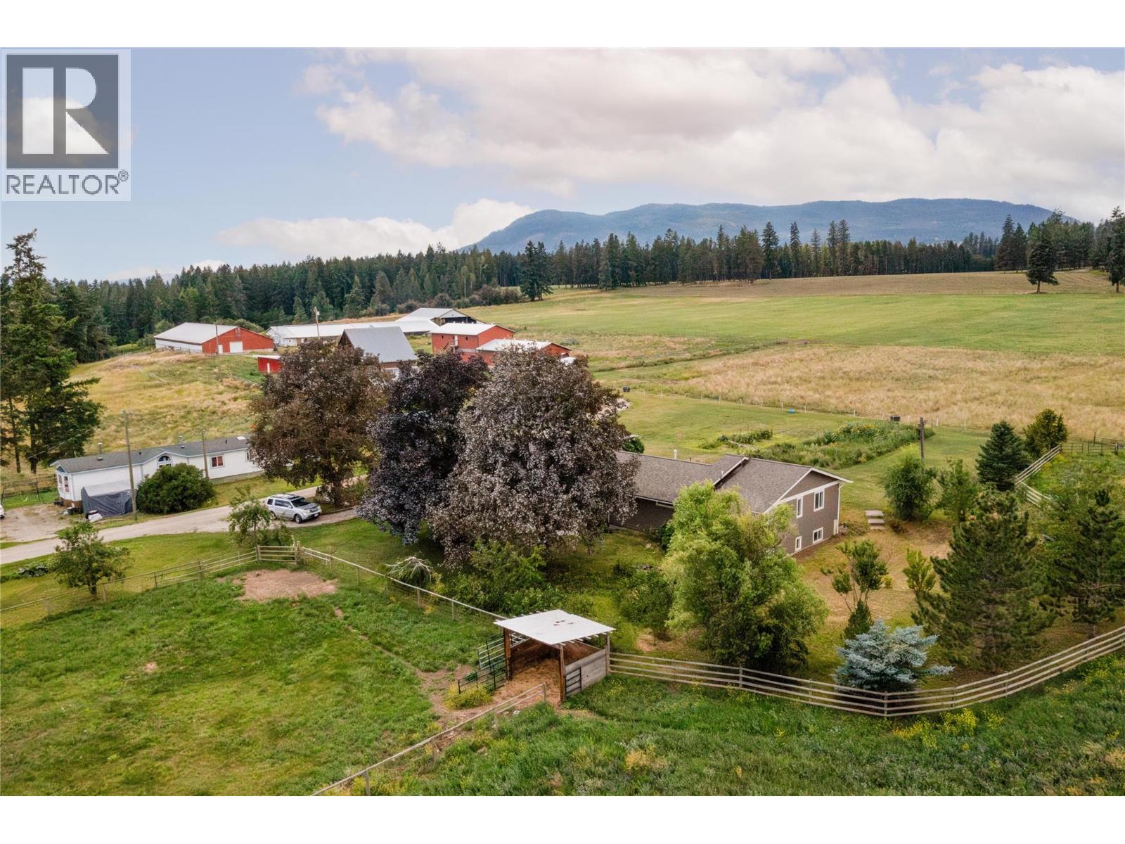 4780 Sleepy Hollow Road, Spallumcheen, British Columbia  V4Y 0T8 - Photo 3 - 10378276