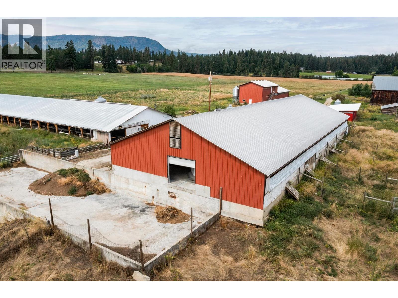 4780 Sleepy Hollow Road, Spallumcheen, British Columbia  V4Y 0T8 - Photo 9 - 10378276