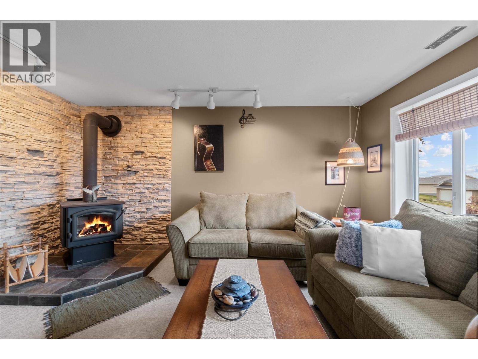 2270 3 Avenue Se, Salmon Arm, British Columbia  V1E 1K1 - Photo 30 - 10378047