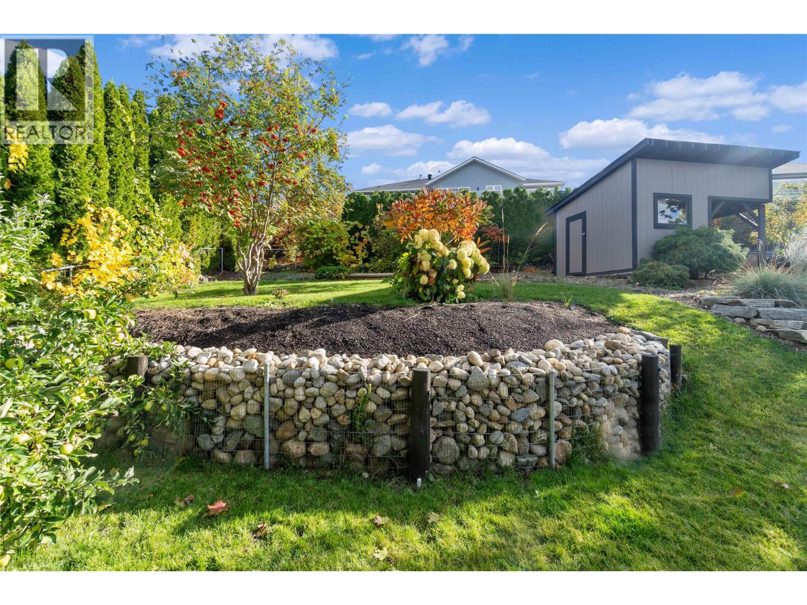 2270 3 Avenue Se, Salmon Arm, British Columbia  V1E 1K1 - Photo 44 - 10378047