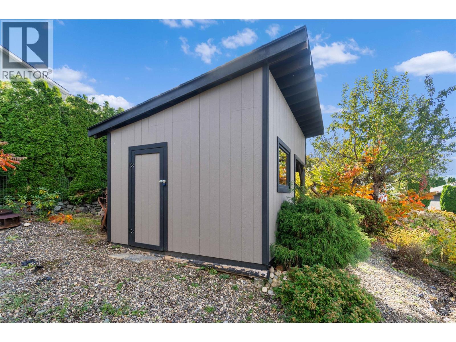 2270 3 Avenue Se, Salmon Arm, British Columbia  V1E 1K1 - Photo 45 - 10378047