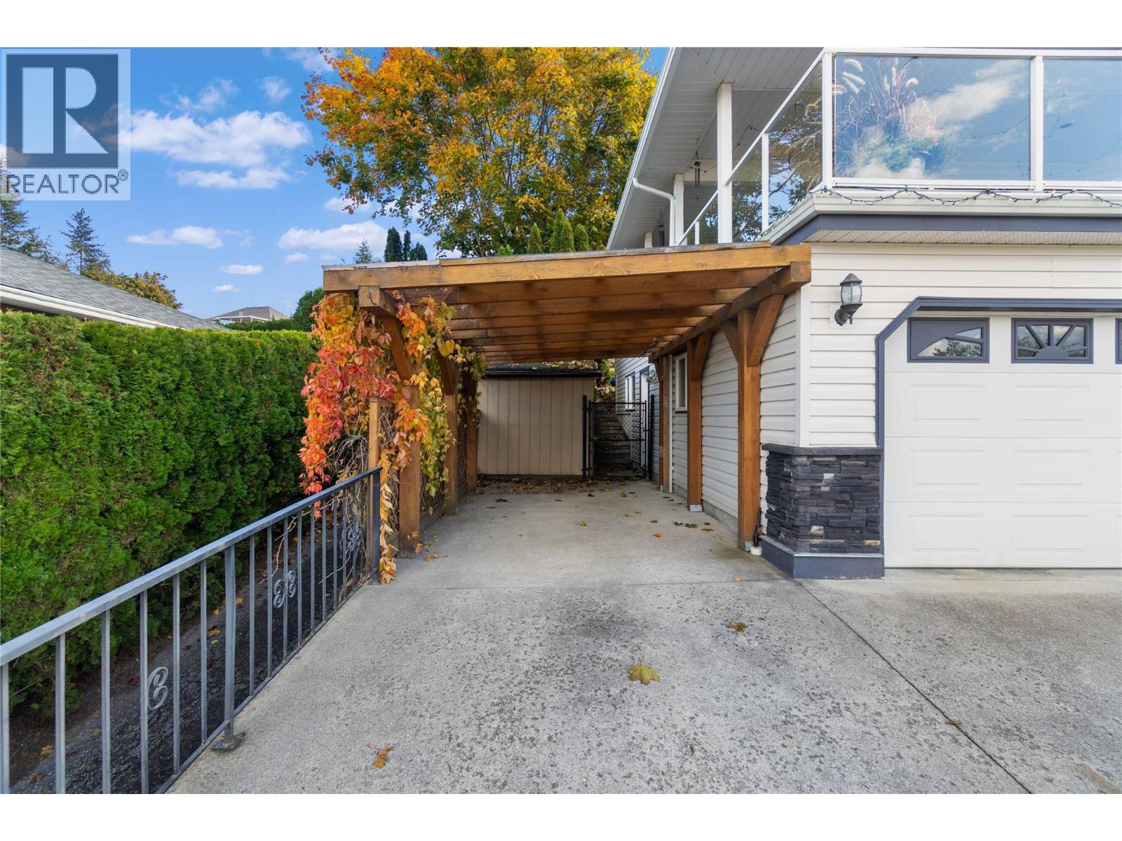 2270 3 Avenue Se, Salmon Arm, British Columbia  V1E 1K1 - Photo 50 - 10378047