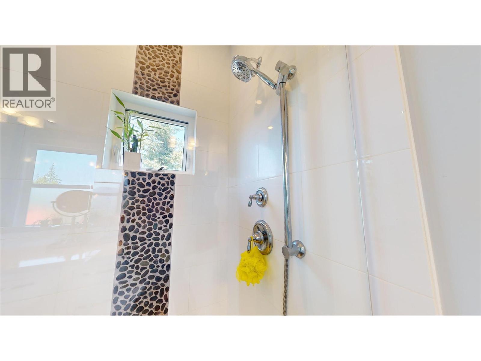 2526 Waverly Drive, Blind Bay, British Columbia  V0E 1H2 - Photo 25 - 10377959