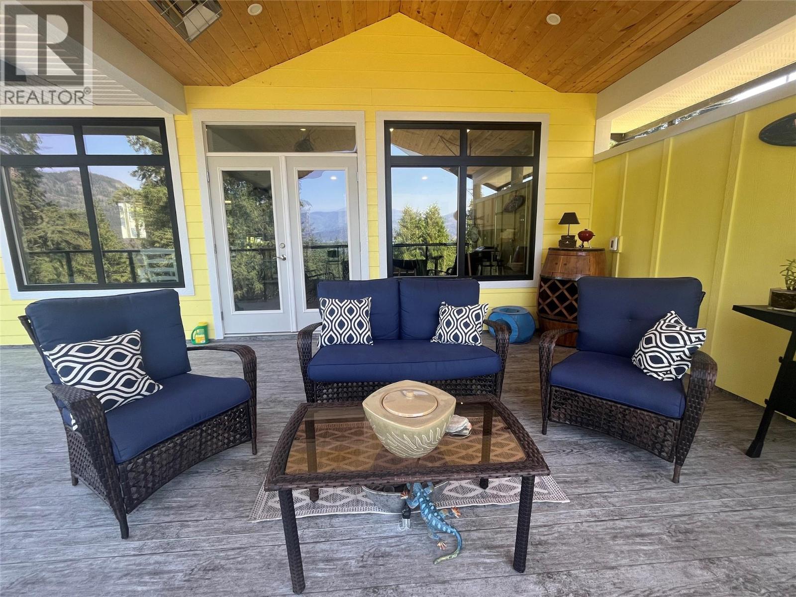 2526 Waverly Drive, Blind Bay, British Columbia  V0E 1H2 - Photo 7 - 10377959