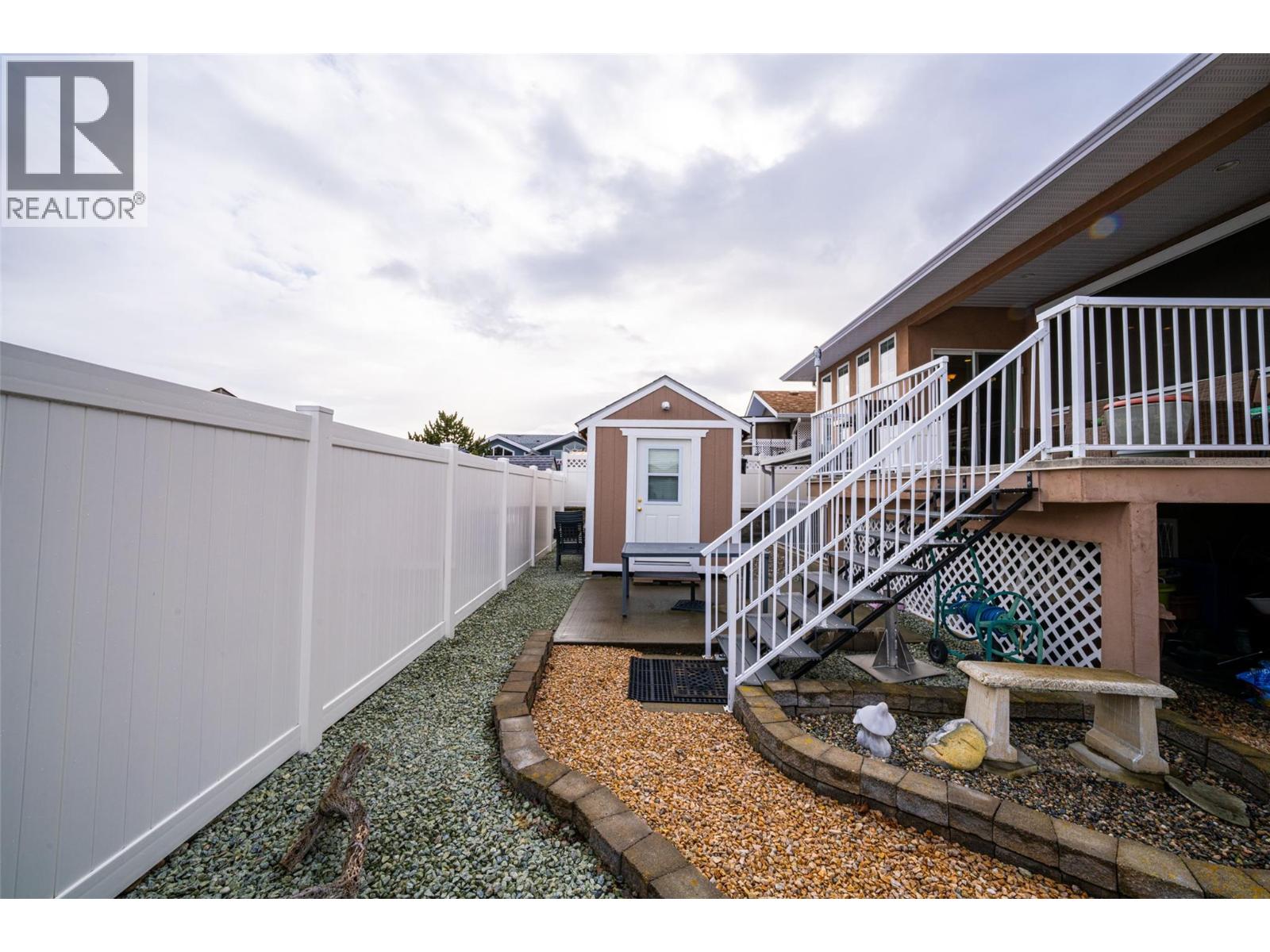 6905 Mountainview Drive, Oliver, British Columbia  V0H 1T4 - Photo 4 - 10377954