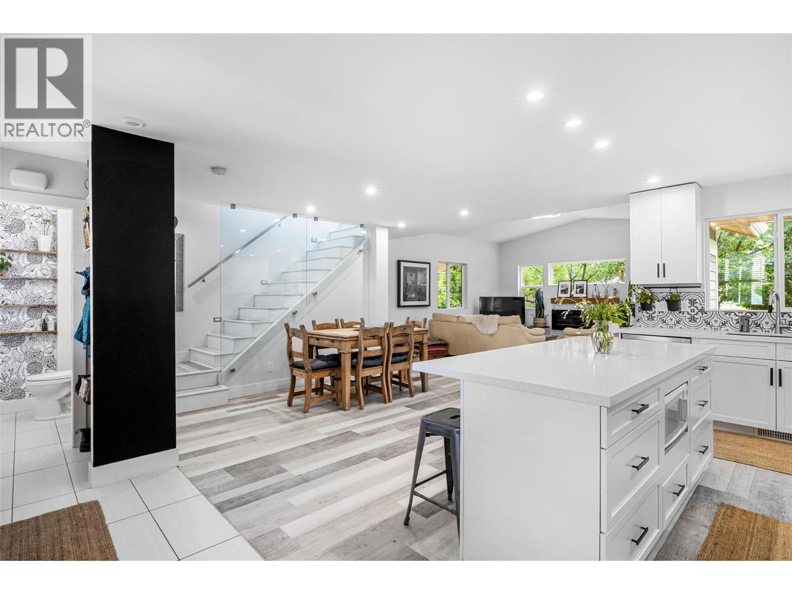 1119 Pine Street, Kamloops, British Columbia  V2C 3A7 - Photo 9 - 10377883