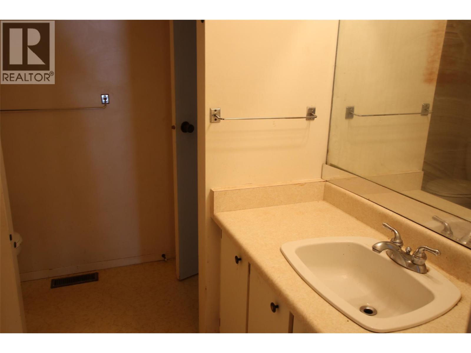 332 Willow Drive, Tumbler Ridge, British Columbia  V0C 2W0 - Photo 16 - 10378307