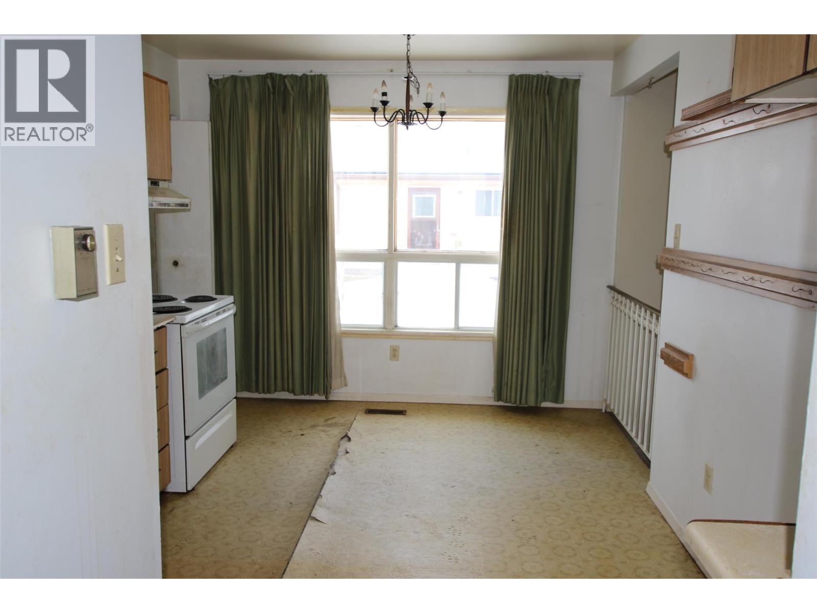 332 Willow Drive, Tumbler Ridge, British Columbia  V0C 2W0 - Photo 4 - 10378307