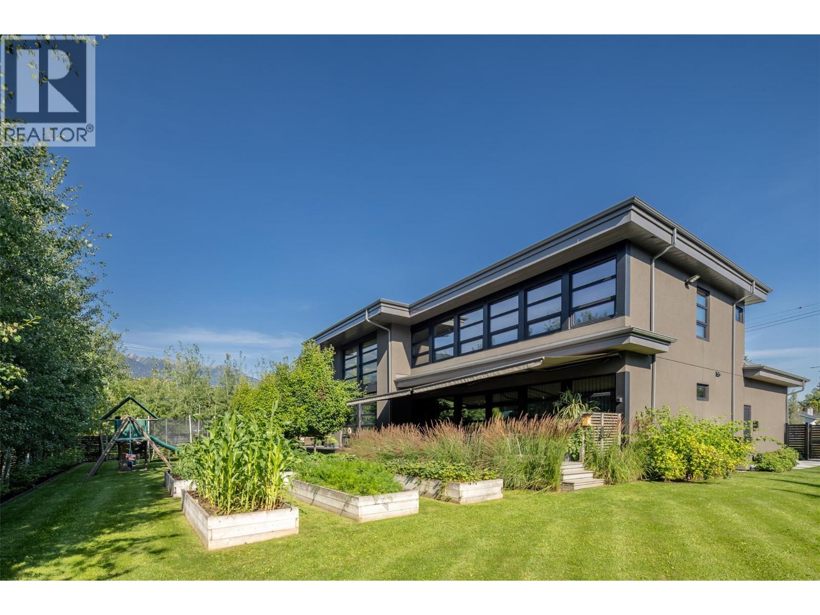 702 7th Street, Golden, British Columbia  V0A 1H0 - Photo 85 - 10378181