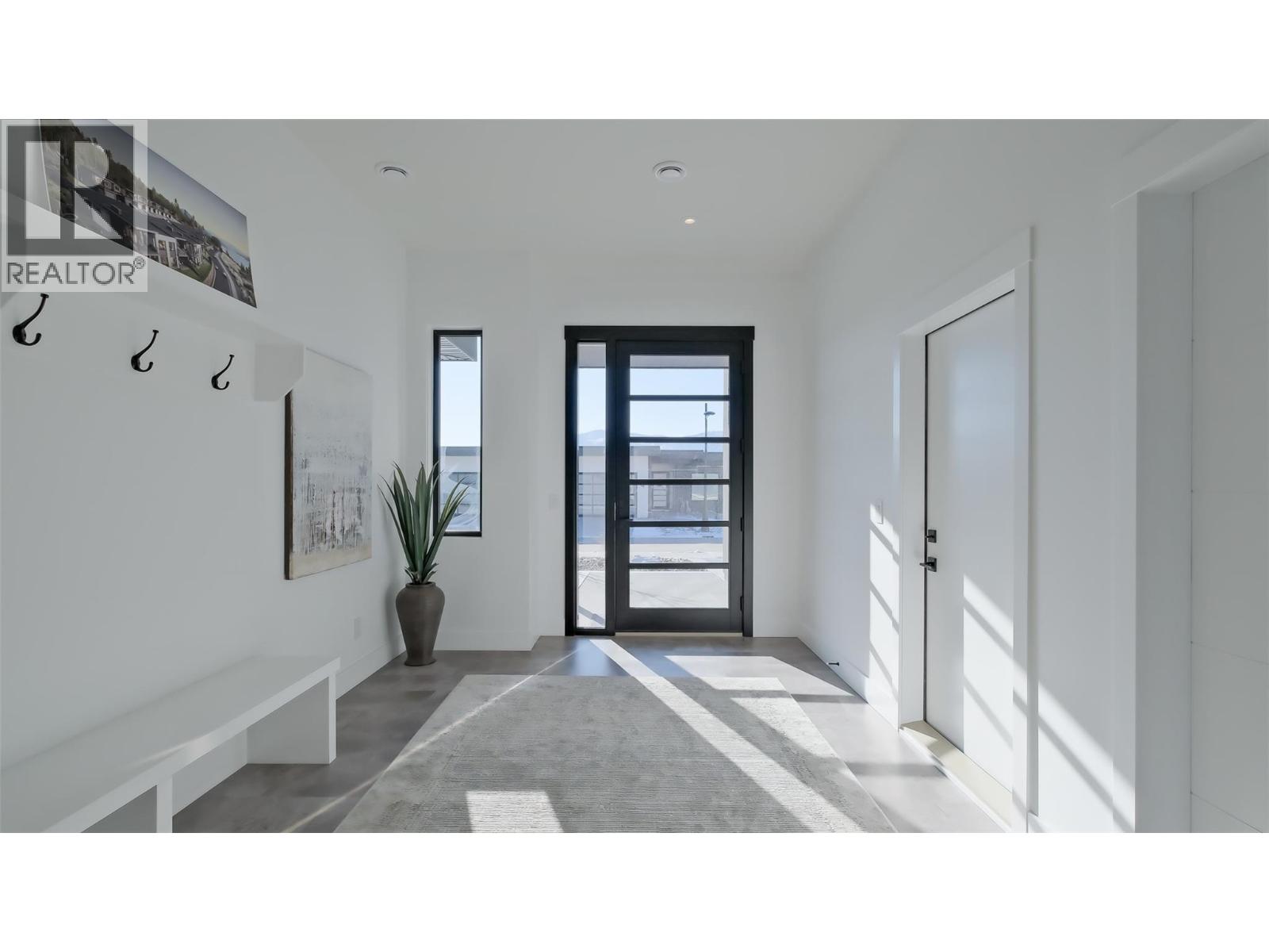 9201 Okanagan Centre Road W Unit# 20, Lake Country, British Columbia  V4V 0B8 - Photo 3 - 10378225