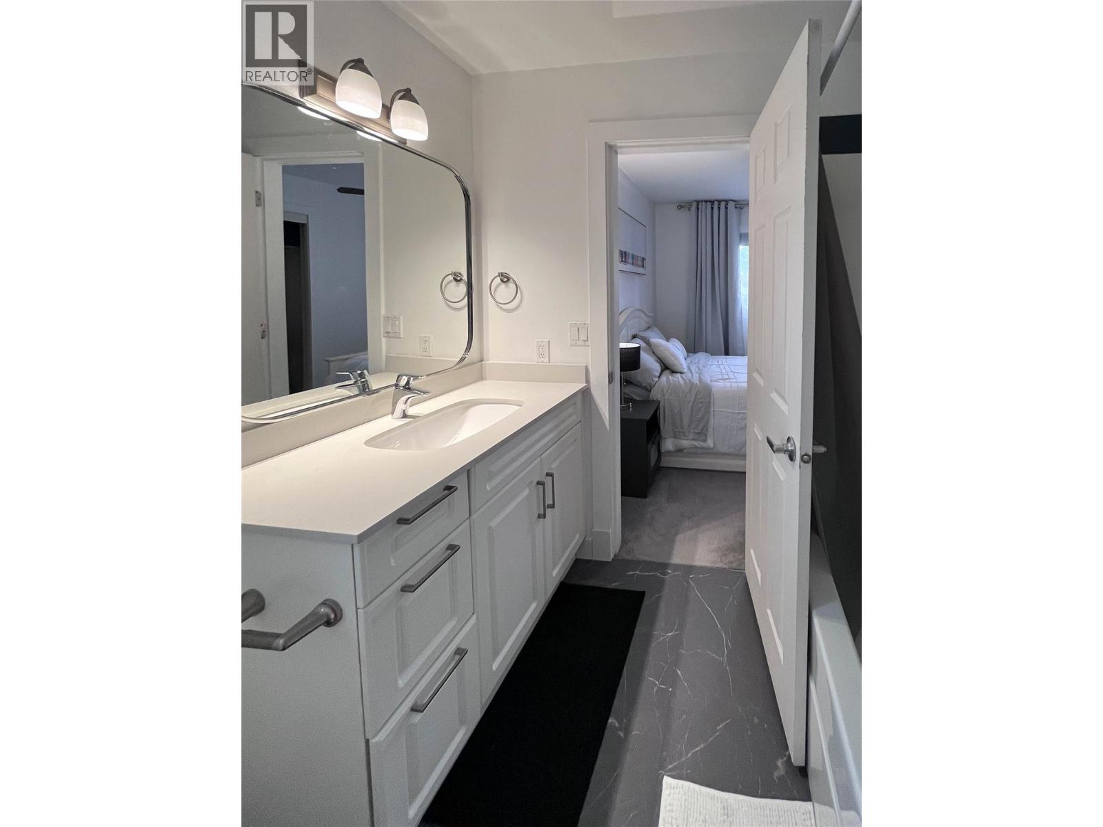 505 Francis Avenue Unit# 4, Kelowna, British Columbia  V1Y 5G4 - Photo 29 - 10378179