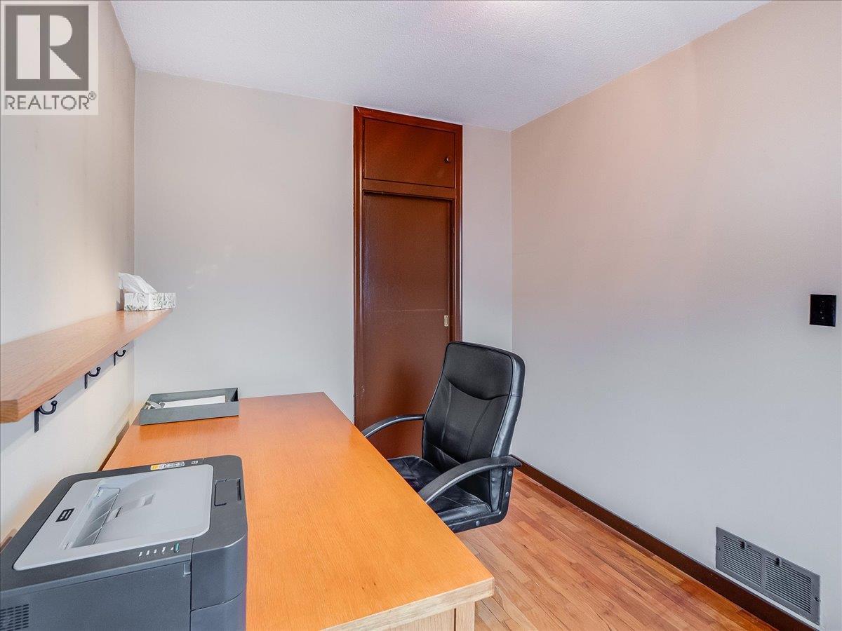 740 10th Avenue, Montrose, British Columbia  V0G 1P0 - Photo 18 - 10378166