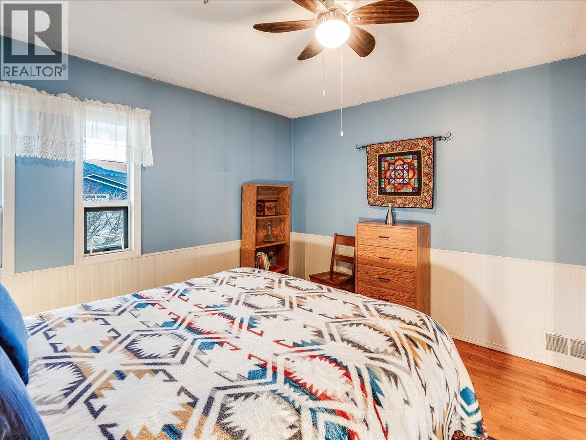 740 10th Avenue, Montrose, British Columbia  V0G 1P0 - Photo 20 - 10378166