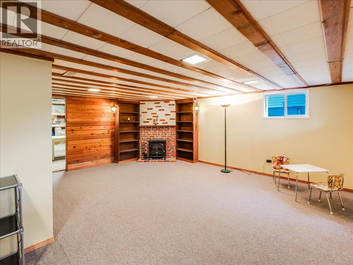 740 10th Avenue, Montrose, British Columbia  V0G 1P0 - Photo 26 - 10378166