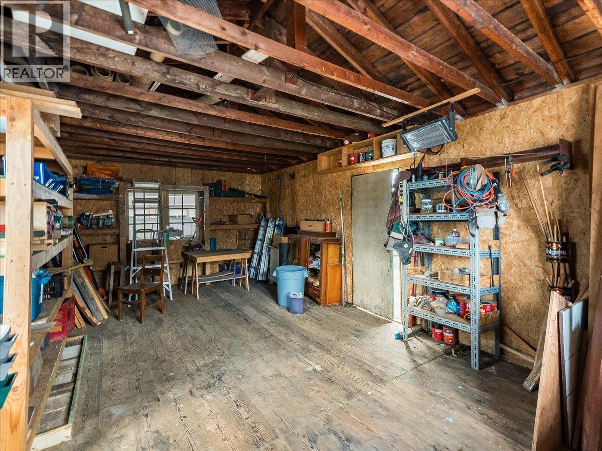 740 10th Avenue, Montrose, British Columbia  V0G 1P0 - Photo 48 - 10378166