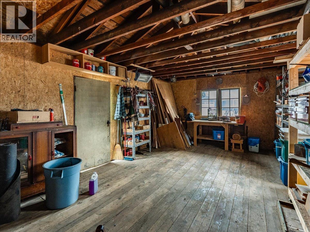 740 10th Avenue, Montrose, British Columbia  V0G 1P0 - Photo 49 - 10378166