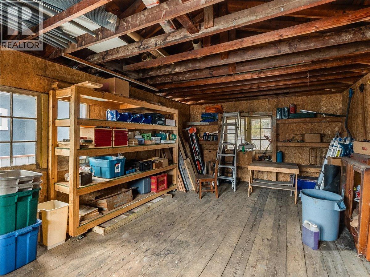 740 10th Avenue, Montrose, British Columbia  V0G 1P0 - Photo 50 - 10378166