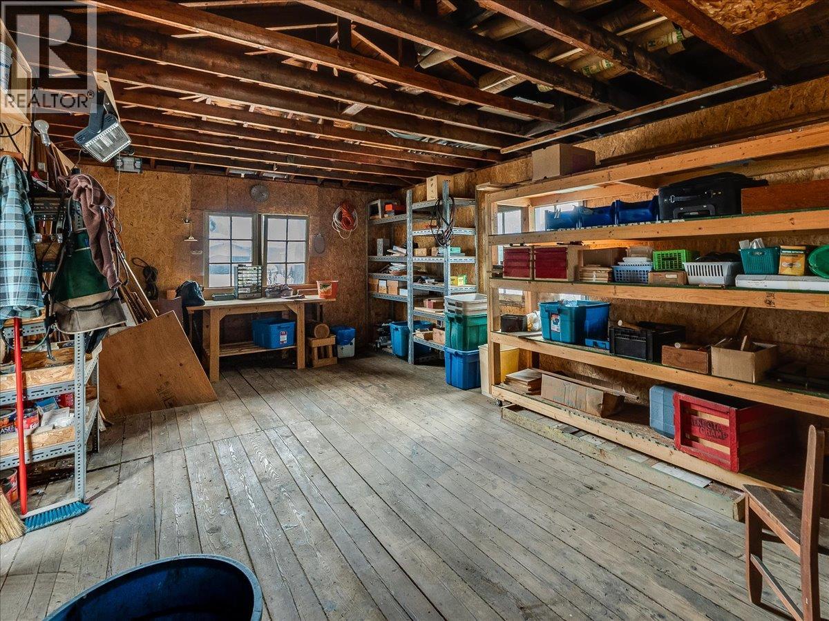 740 10th Avenue, Montrose, British Columbia  V0G 1P0 - Photo 51 - 10378166