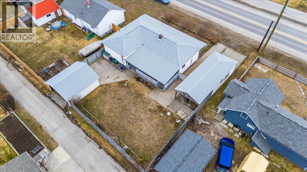 740 10th Avenue, Montrose, British Columbia  V0G 1P0 - Photo 64 - 10378166