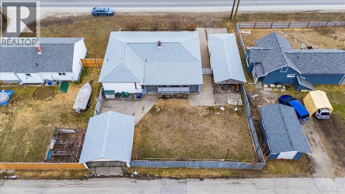 740 10th Avenue, Montrose, British Columbia  V0G 1P0 - Photo 66 - 10378166