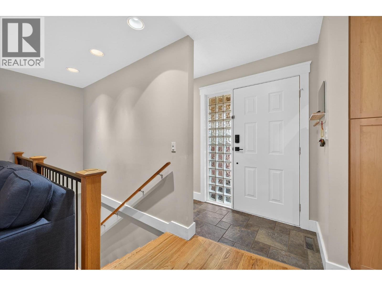 2035 Monteith Drive, Kamloops, British Columbia  V2E 2G5 - Photo 2 - 10378065