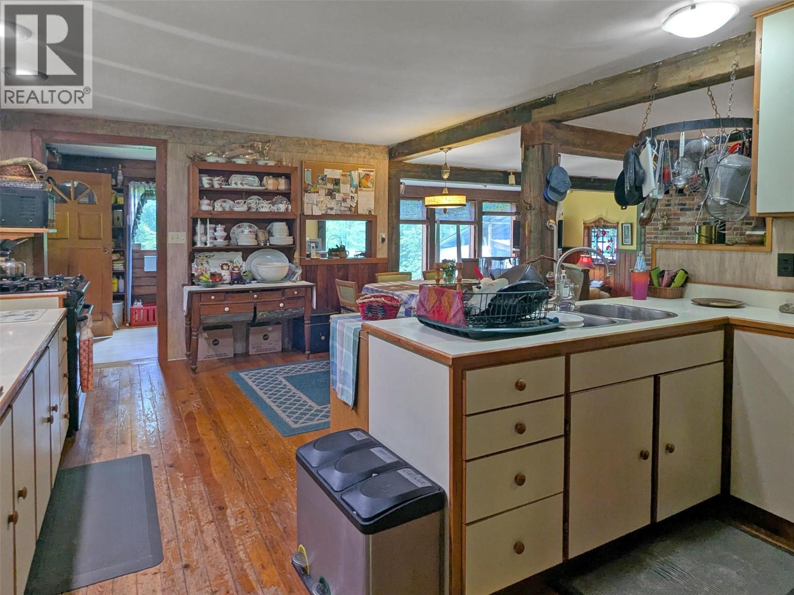 8802 Martens Road, Slocan, British Columbia  V0G 2C0 - Photo 10 - 10377776