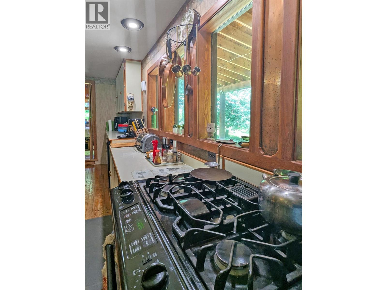 8802 Martens Road, Slocan, British Columbia  V0G 2C0 - Photo 14 - 10377776