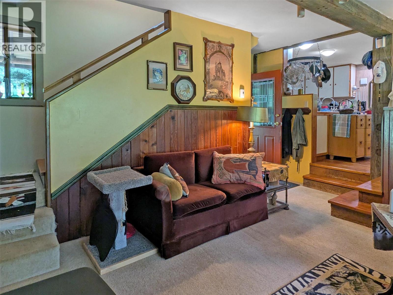 8802 Martens Road, Slocan, British Columbia  V0G 2C0 - Photo 17 - 10377776