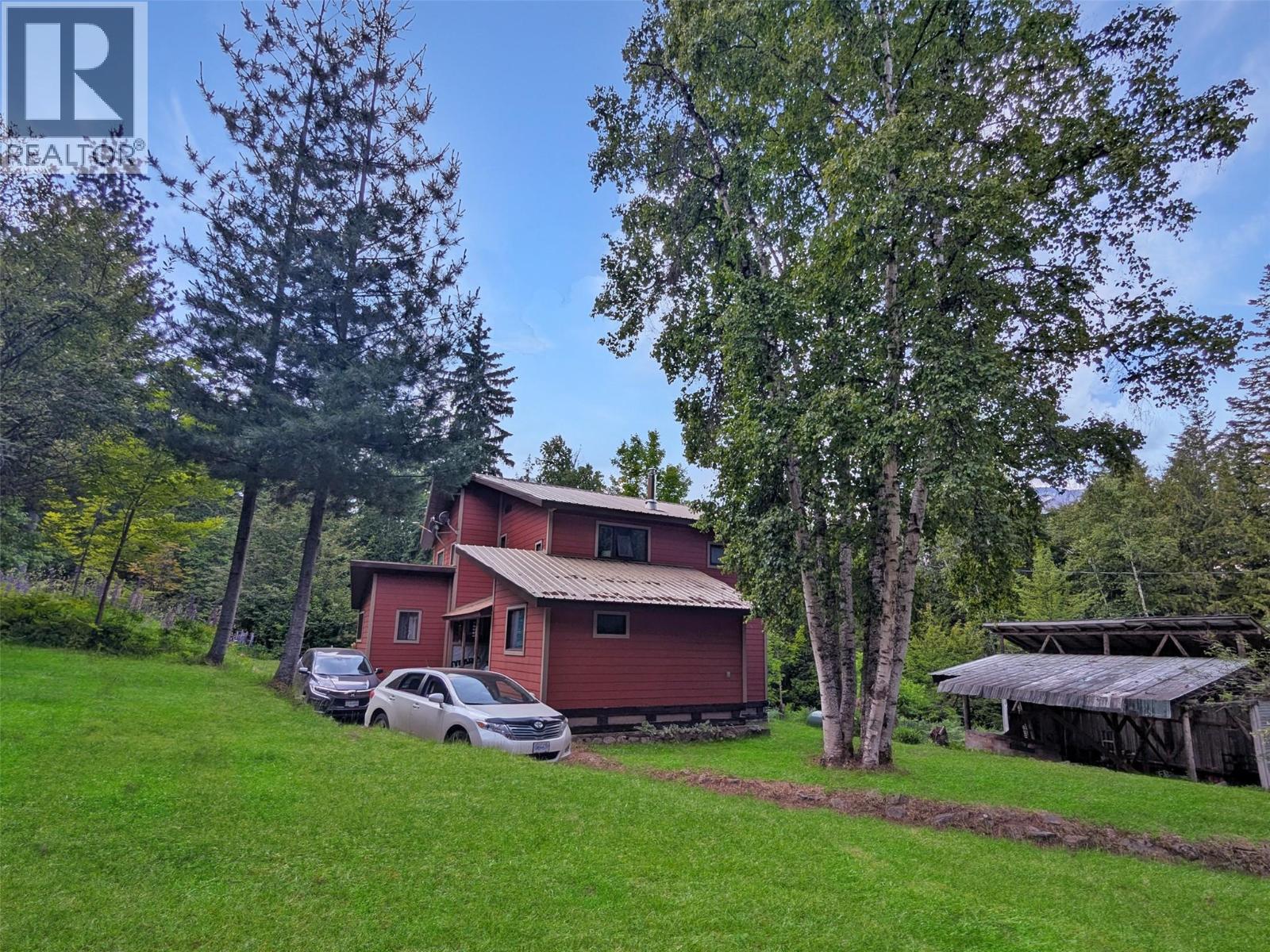 8802 Martens Road, Slocan, British Columbia  V0G 2C0 - Photo 5 - 10377776